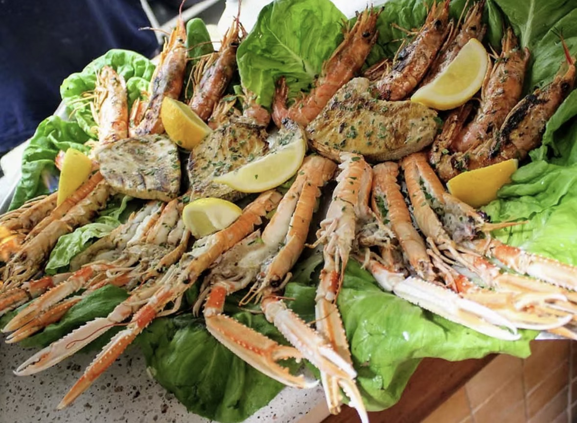 Grigliata mista di pesce con scampi e gamberi